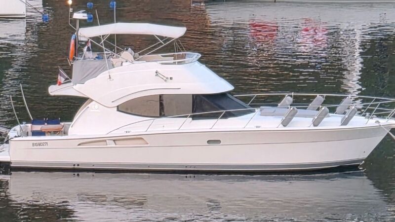 RIVIERA 45 OPEN FLY